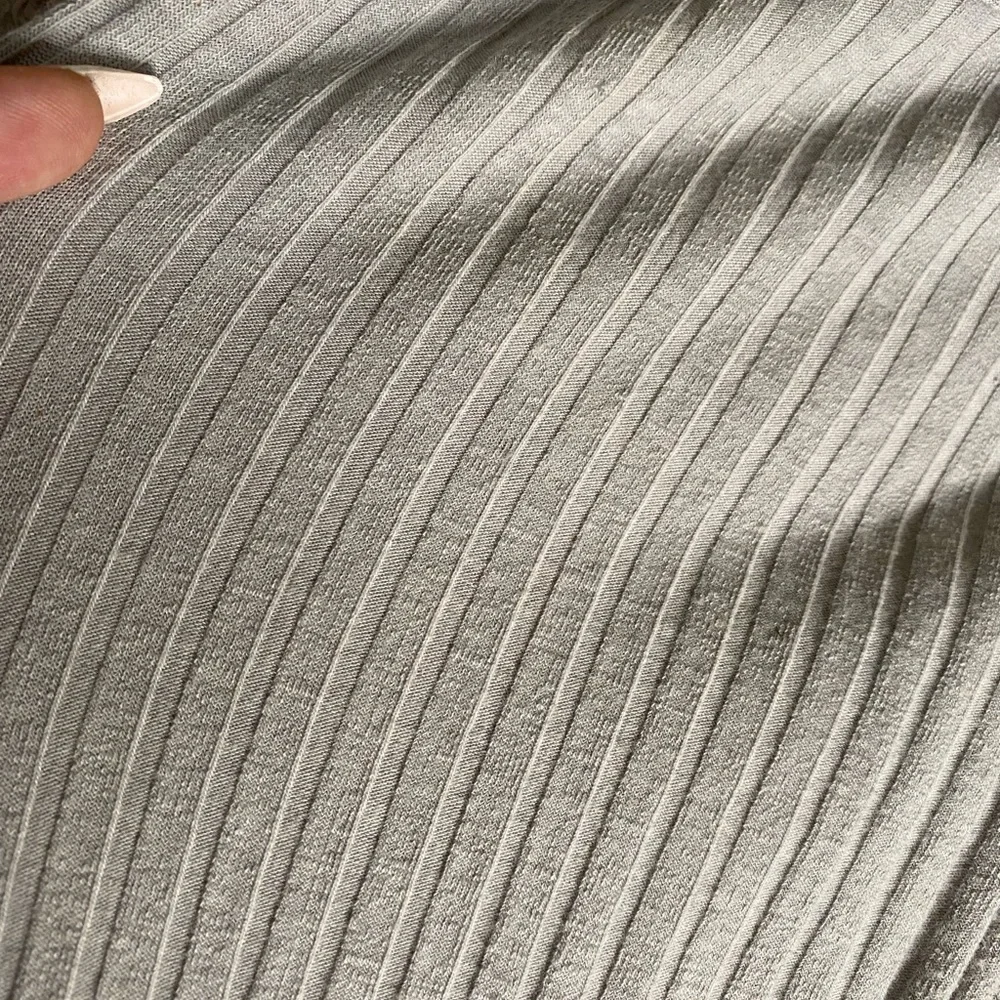Gray Ribbed Set - Picture 4 of 4